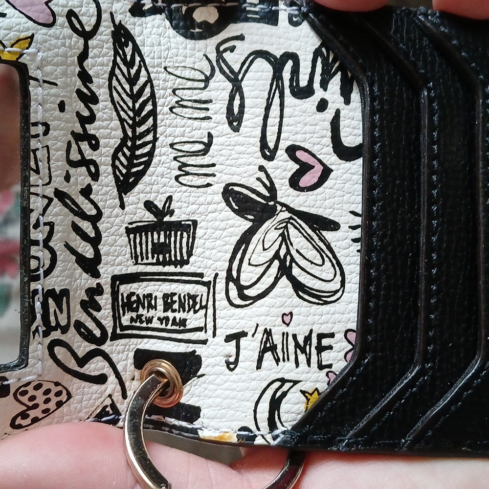 Henri Bendel Graffit Card Holder with Key Chain. - Picture 6 of 13